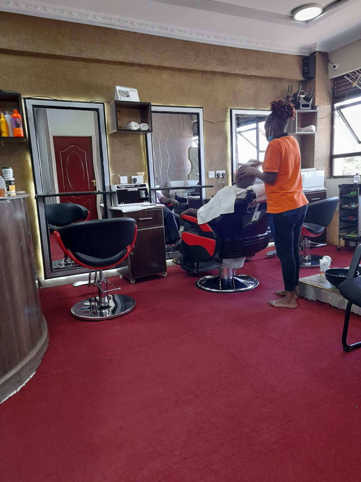 Barber suite interior at Sarma